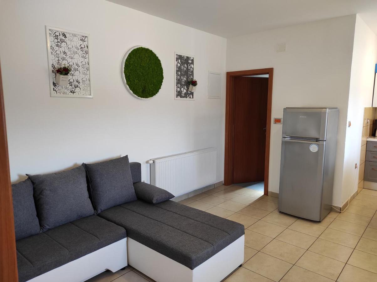Apartment Joy II シベニク エクステリア 写真