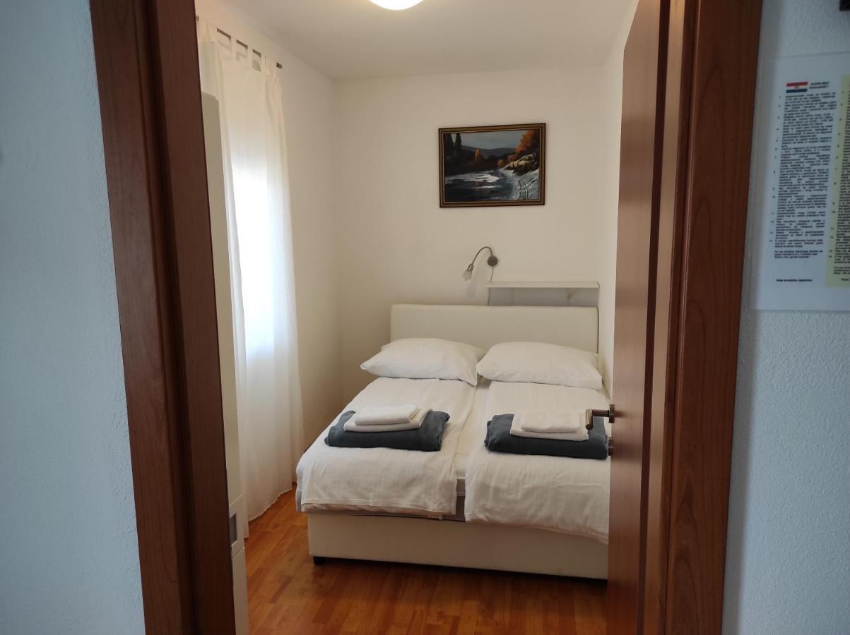 Apartment Joy II シベニク エクステリア 写真